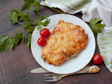 kotlet z pieczarkami i serem wieprzowym w piekarniku