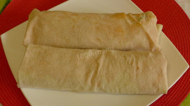 shawarma domowy z kurczakiem serem pomidorowym