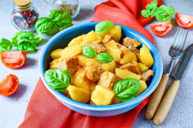 pieczeń wieprzowa w garnku z ziemniakami pieczeń wieprzowa w garnku z ziemniakami