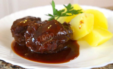 policzki wieprzowe w sosie demi glace