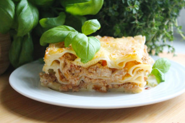 lasagne klasyczna z mięsem mielonym w piekarniku prosta