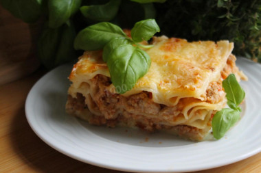 lasagne klasyczna z mięsem mielonym w piekarniku prosta