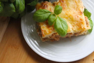 lasagne klasyczna z mięsem mielonym w piekarniku prosta