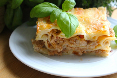 lasagne klasyczna z mięsem mielonym w piekarniku prosta