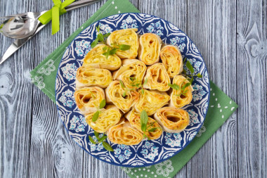 chleb pita z twarogiem i serem w piekarniku