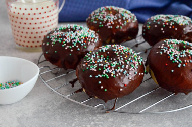 pączki z polewą czekoladową w piekarniku