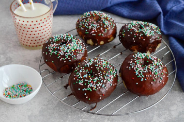 pączki z polewą czekoladową w piekarniku