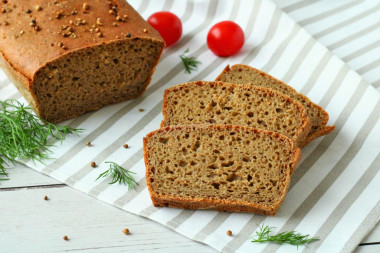 chleb żytni na domowym zakwasie w piekarniku