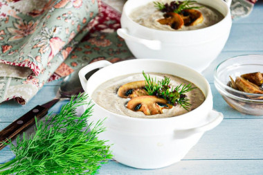 zupa grzybowa puree z pieczarek ze śmietaną klasyczną