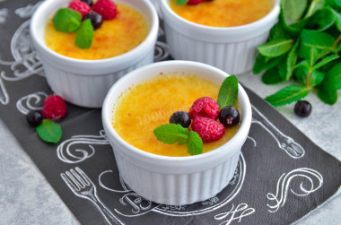 francuski deser creme brulee