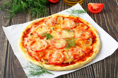 pizza na cienkim cieście bez drożdży