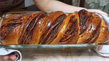 babka z nadzieniem czekoladowym