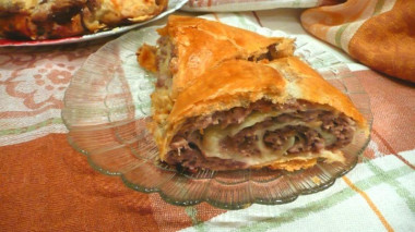 strudel mięsny z mlekiem