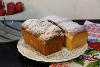 słodki chleb Brioche lub plecionka maślana