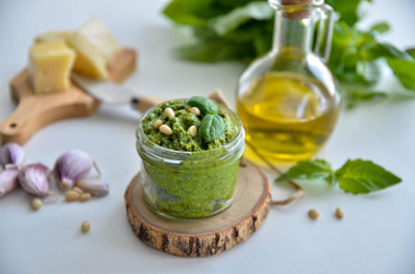 sos pesto klasyczny z bazylią