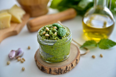 sos pesto klasyczny z bazylią