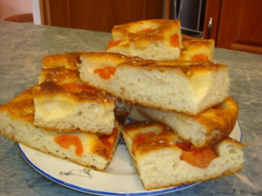 ziemniaczana focaccia z pomidorami