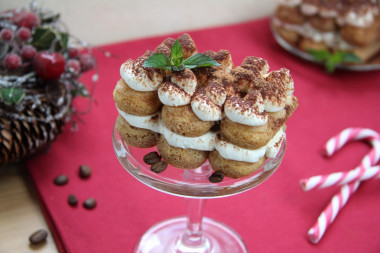 tiramisu ze śmietaną i mascarpone