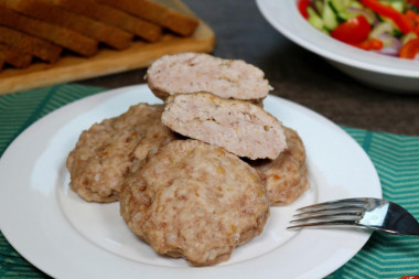 kotlety wieprzowe na parze w powolnej kuchence