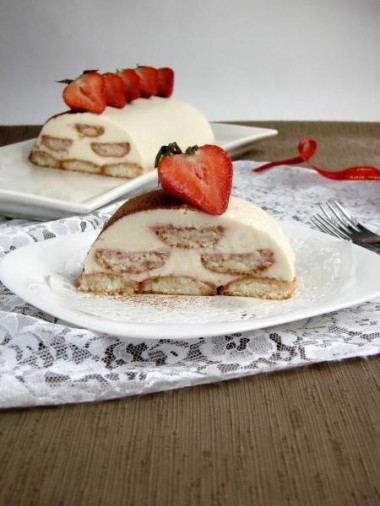 truskawkowe Tiramisu z mascarpone deser