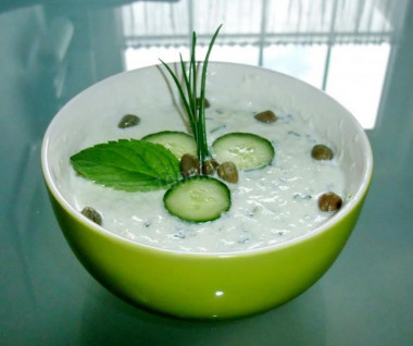 sos tzatziki