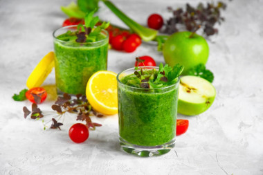 zielony Smoothie Detox w blenderze na odchudzanie