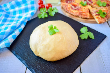 ciasto na pizzę na kefirze bez drożdży