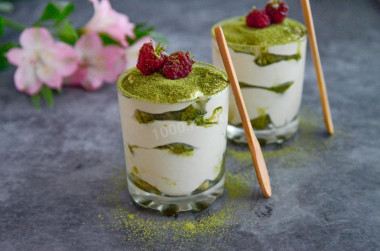 Tiramisu z herbatą matcha