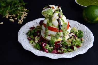 Caprese z burratą i pesto